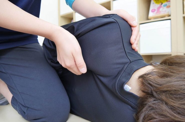 肩甲骨のマッサージ